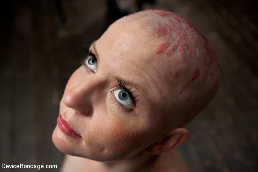 Alani Pi - Head Shaved Slut Live Show - Part 2