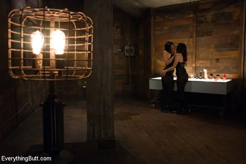 Amber Rayne - Putas anales: Kristina Rose y Amber Rayne | Picture (18)