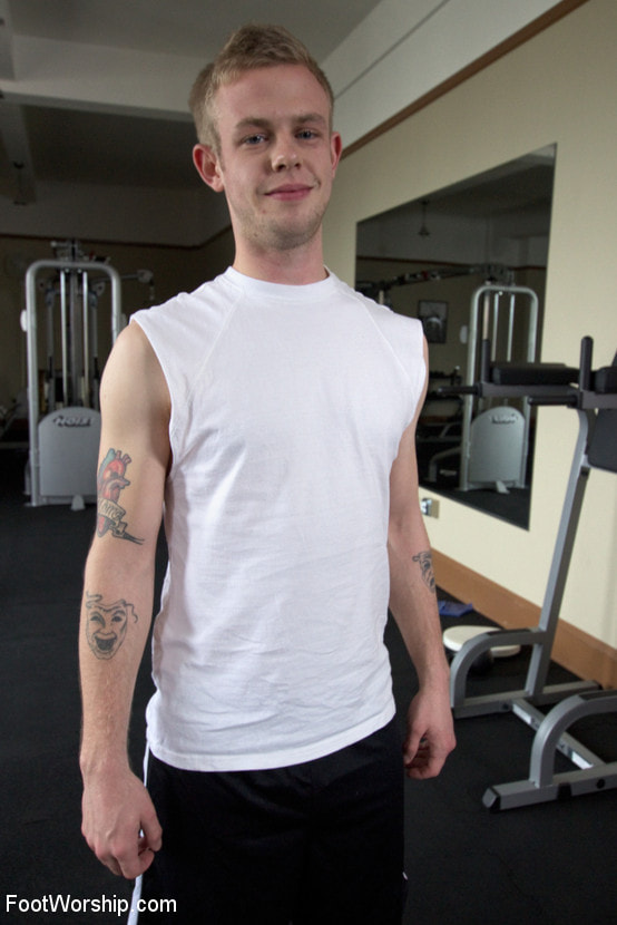 Physical Trainer Worships Sweaty MILF Feet!