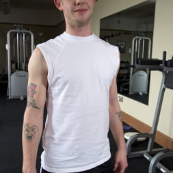Physical Trainer Worships Sweaty MILF Feet!
