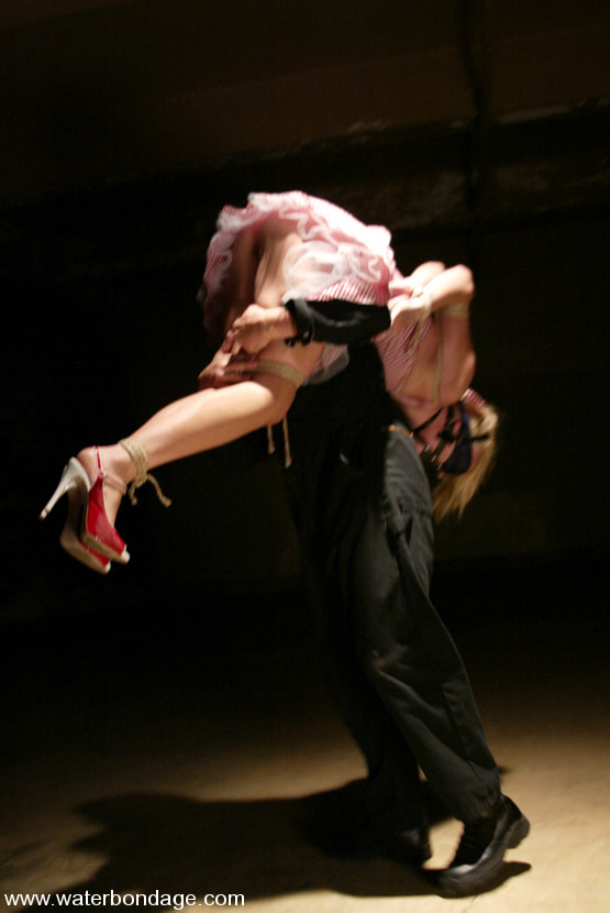 Annette Schwarz
