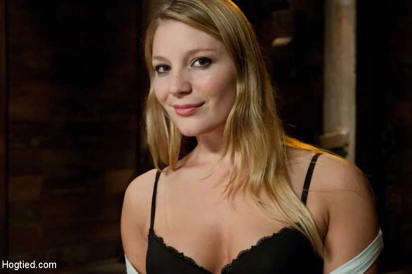 Aurora Snow - La leyenda del porno más joven en la industria. | Picture (2)