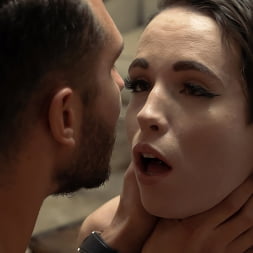 Tainted Love, Episode 4: The Submissive