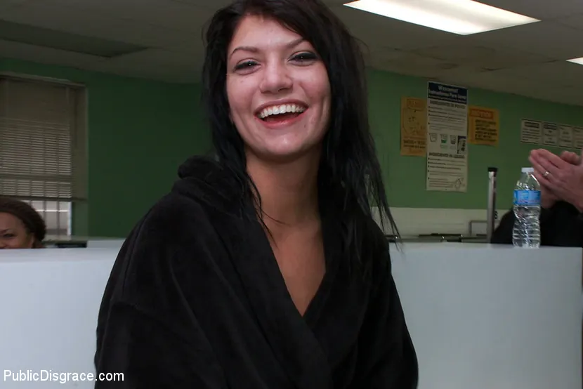 Cassandra Nix - Filthy Whore Fucked at the Laundromat | Picture (8)