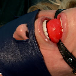 Bombshell MILF Simone is Back for More Electrosex!