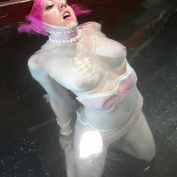 Cherry Torn is Pink hot!
