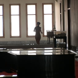 Service Sessions: Slave Workout
