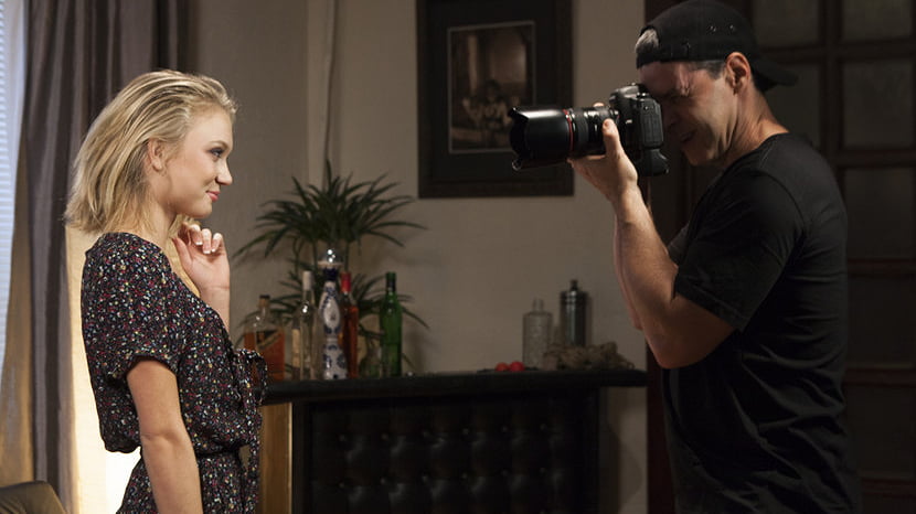 The Naive Model and the Creepy Photographer
