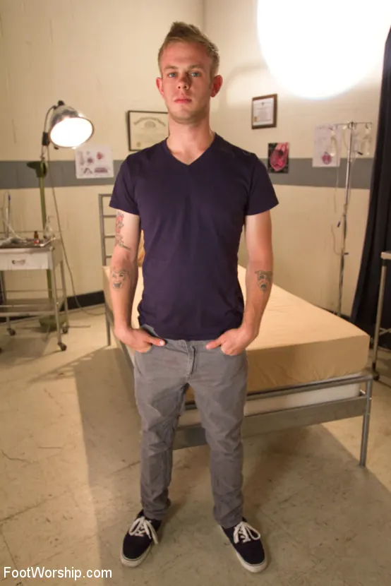 Dylan Ryan - Enfermeras traviesas de pies: Primera parte | Picture (12)