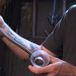 Deep Inside: Device Bondage (Behind the Scenes)
