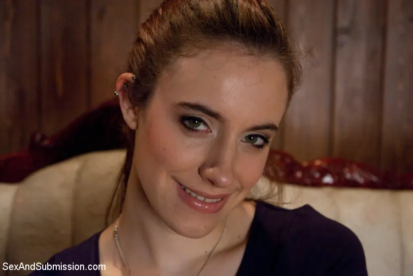 Iona Grace - Audición del club de caballeros | Picture (17)