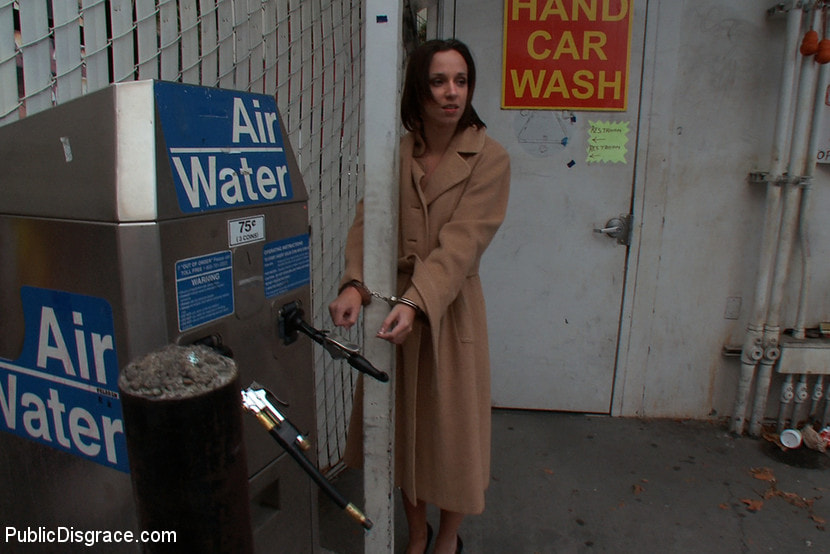 Jada Stevens - Gas Station Booty | Picture (18)