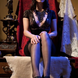 Bobbi Starr: Look But Don't Touch