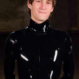 Latex Lea Tortures Rubber Fuck Boy!