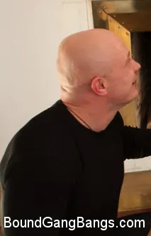 Lily Lamour - ¡¡¡Joven de 18 años en su primer gangbang!!! | Picture (12)