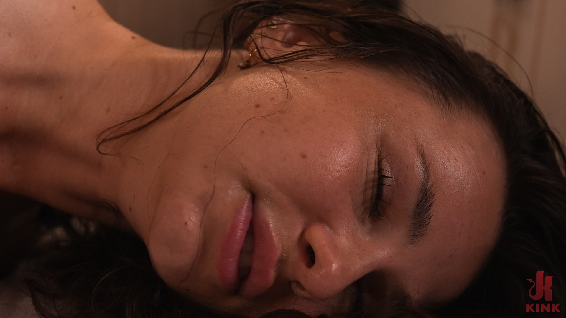 Unchained Anal