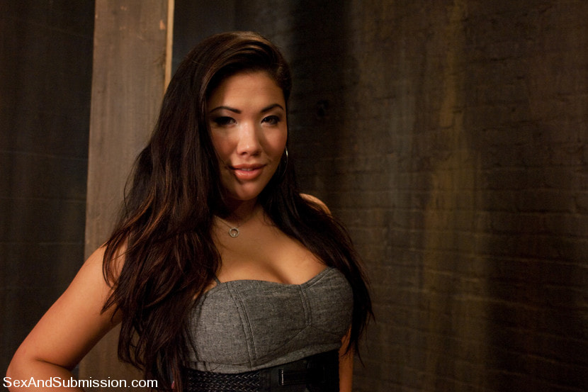 London Keyes: Saliva Slut