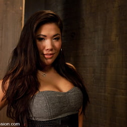London Keyes: Saliva Slut