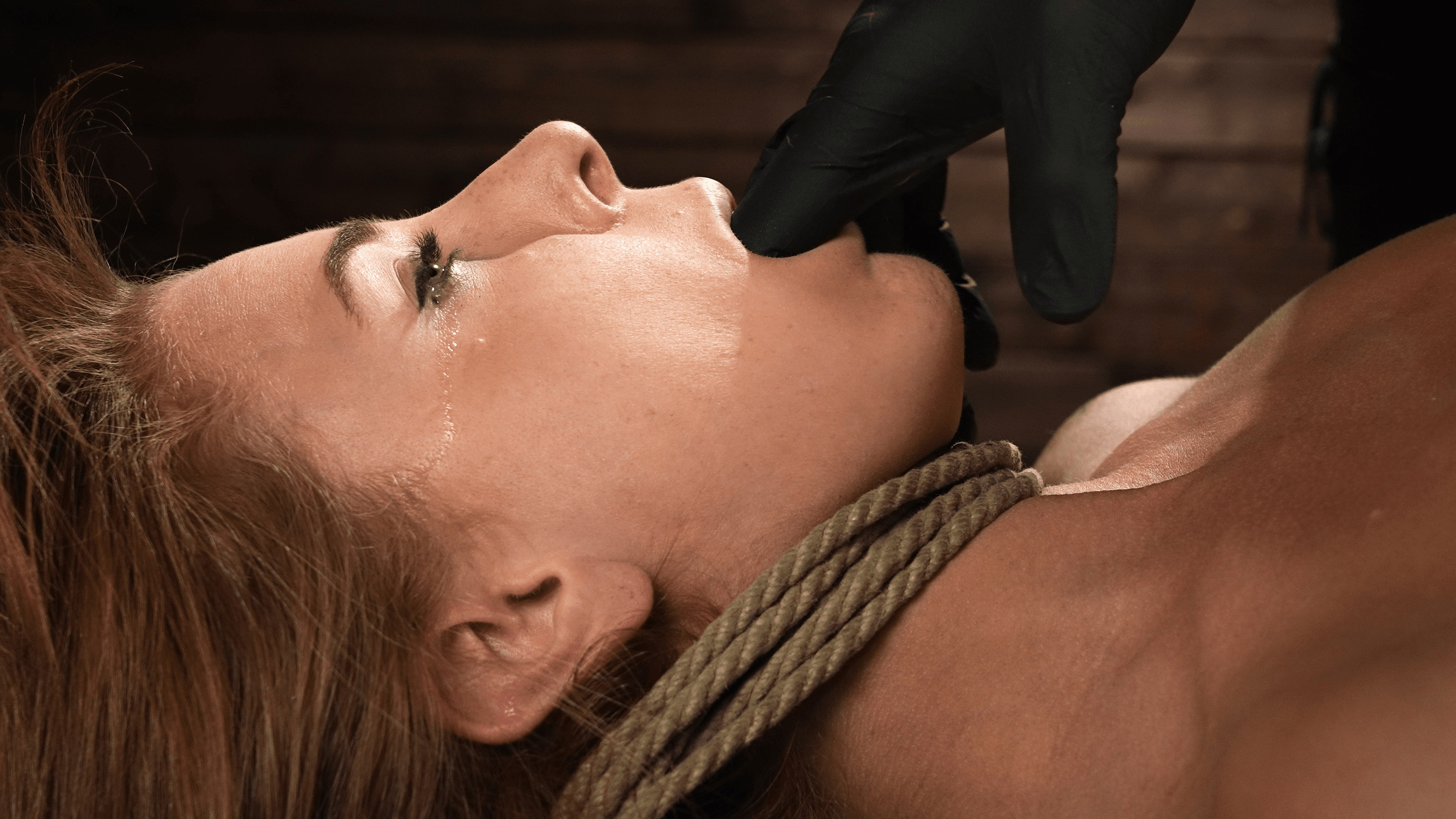 Lumi Ray: Gushing in Bondage