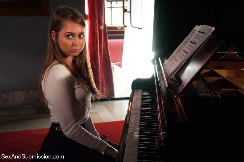The Piano Instructor: Riley Reid Submits