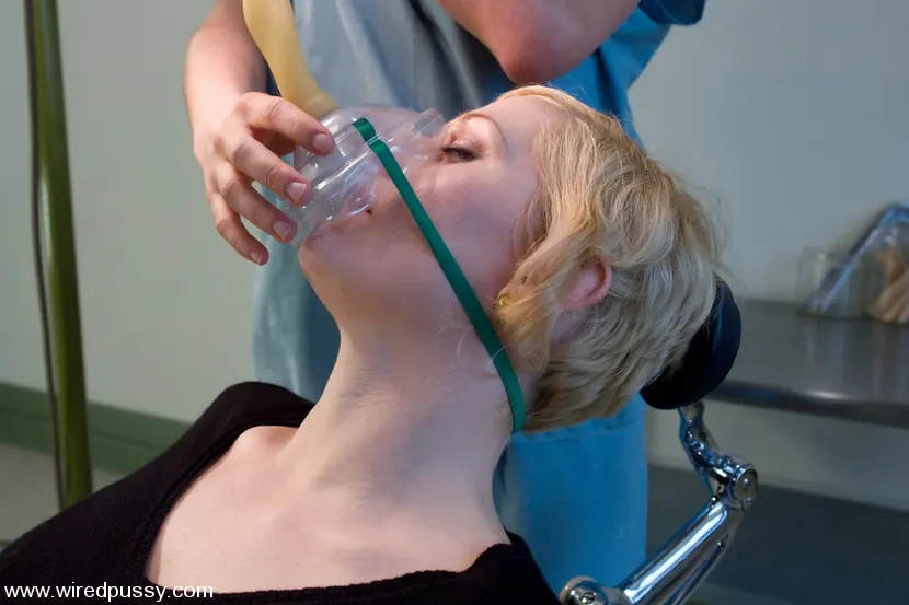 Sabina - El dentista | Picture (2)