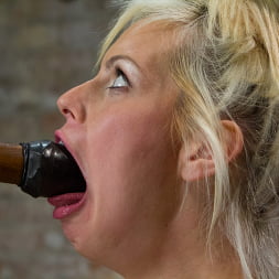 Tara Lynn Foxx is INSATIABLE